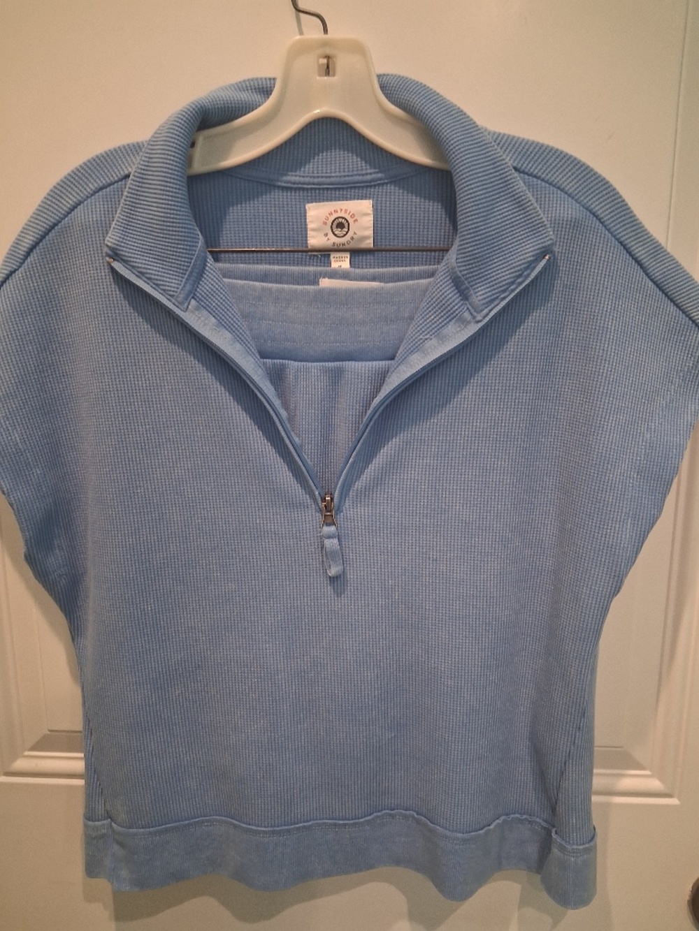 NWOT SUNNYSIDE BY SUNDRY WOMEN'S 2-PIECE MEDIUM COTTON SHORT SET!